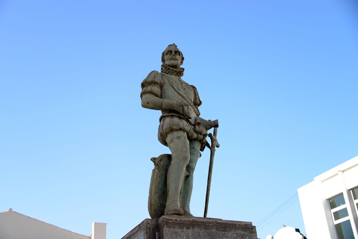05 Statue Of Don Francisco de Toledo Who Was Viceroy of Peru in 1569 In Salta Plaza 9 de Julio